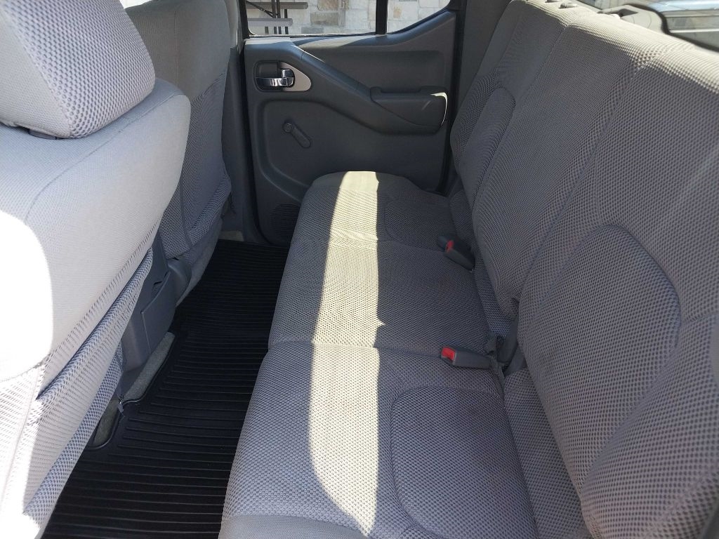 Nissan Frontier SL Crew Cab 5AT 4WD 2017