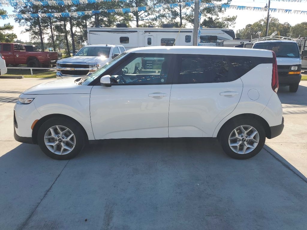 Kia Soul LX CVT 2022