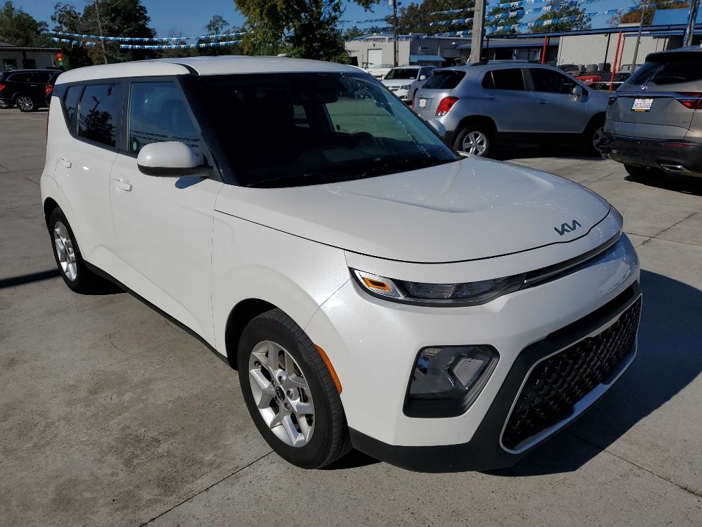 Kia Soul LX CVT 2022