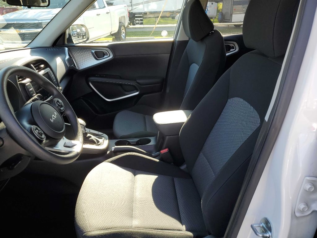 Kia Soul LX CVT 2022