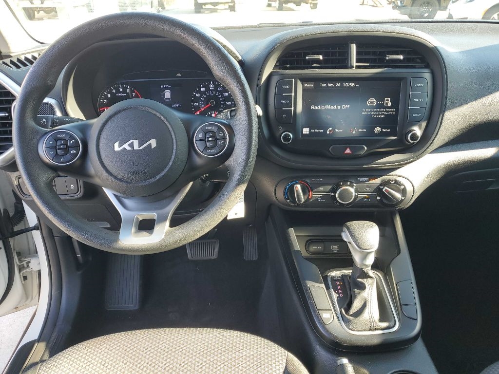 Kia Soul LX CVT 2022