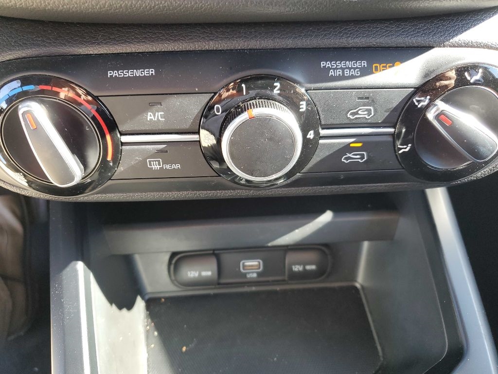 Kia Soul LX CVT 2022