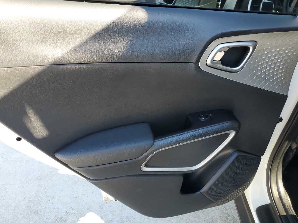 Kia Soul LX CVT 2022