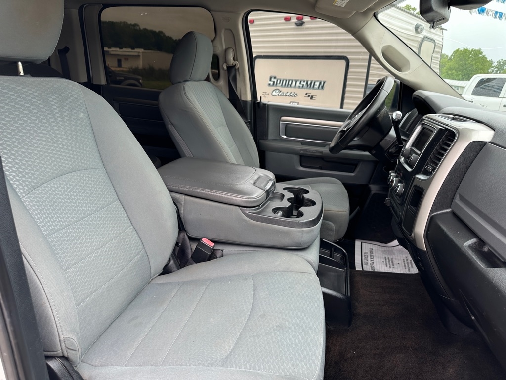 RAM 2500 SLT Crew Cab SWB 4WD 2016