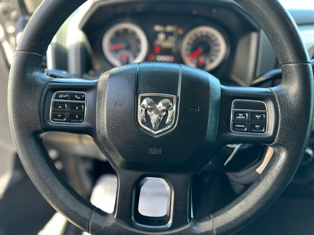 RAM 2500 SLT Crew Cab SWB 4WD 2016