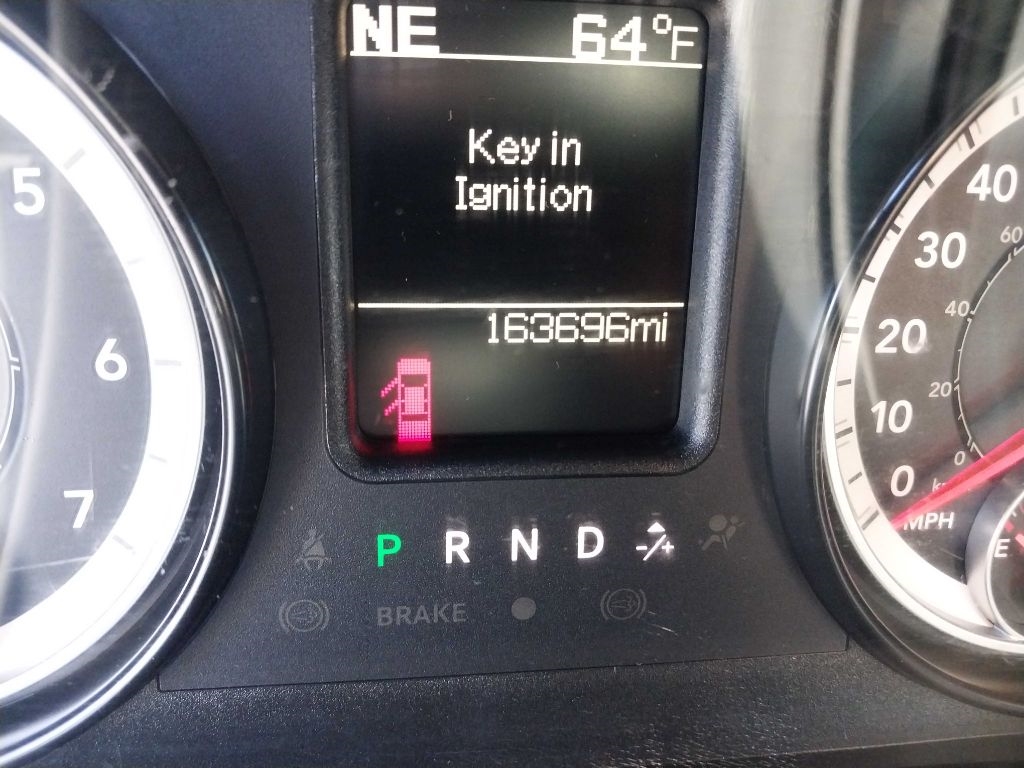 RAM 2500 SLT Crew Cab SWB 4WD 2016