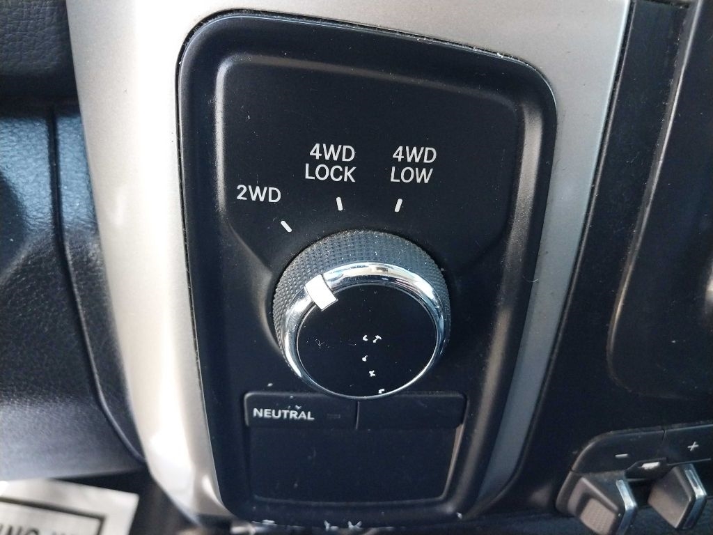 RAM 2500 SLT Crew Cab SWB 4WD 2016