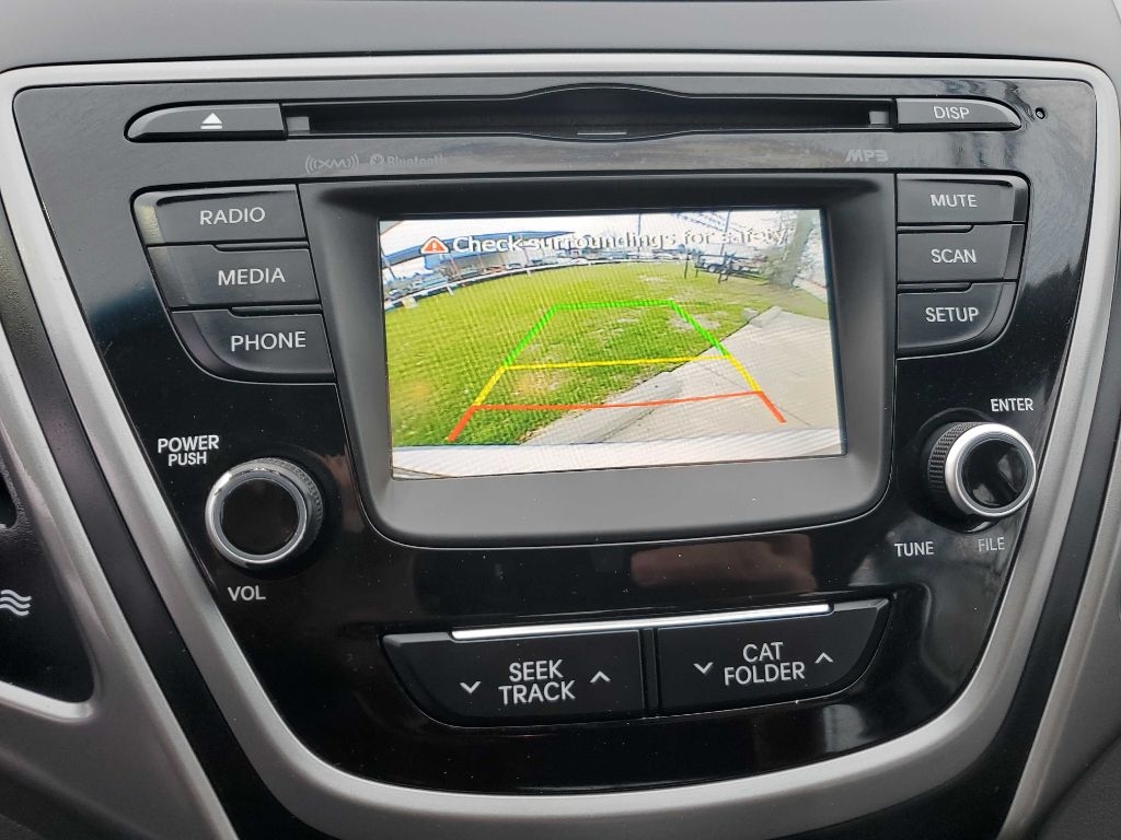 Hyundai Elantra SE 6AT 2015