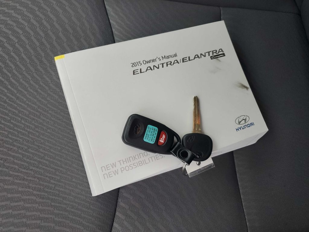Hyundai Elantra SE 6AT 2015