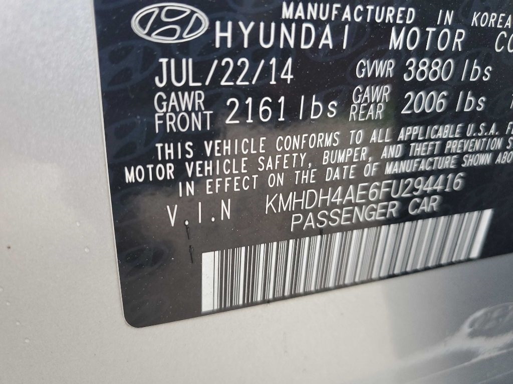 Hyundai Elantra SE 6AT 2015