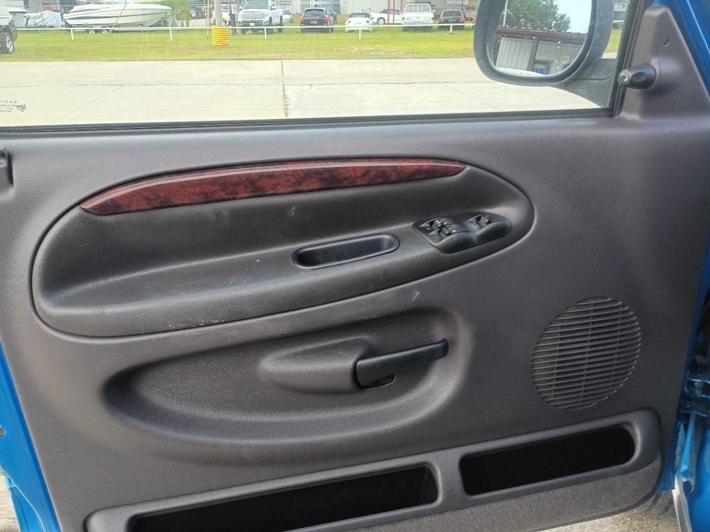 Dodge Ram 2500 Quad Cab Short Bed 2WD 1999