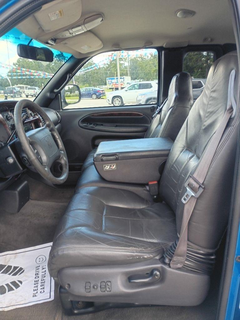 Dodge Ram 2500 Quad Cab Short Bed 2WD 1999