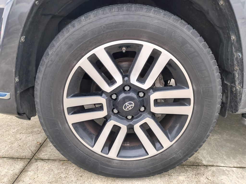 Toyota 4Runner SR5 2WD 2015