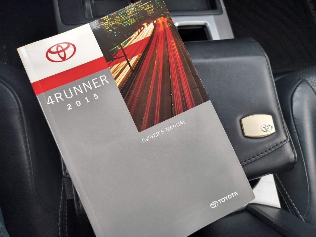 Toyota 4Runner SR5 2WD 2015