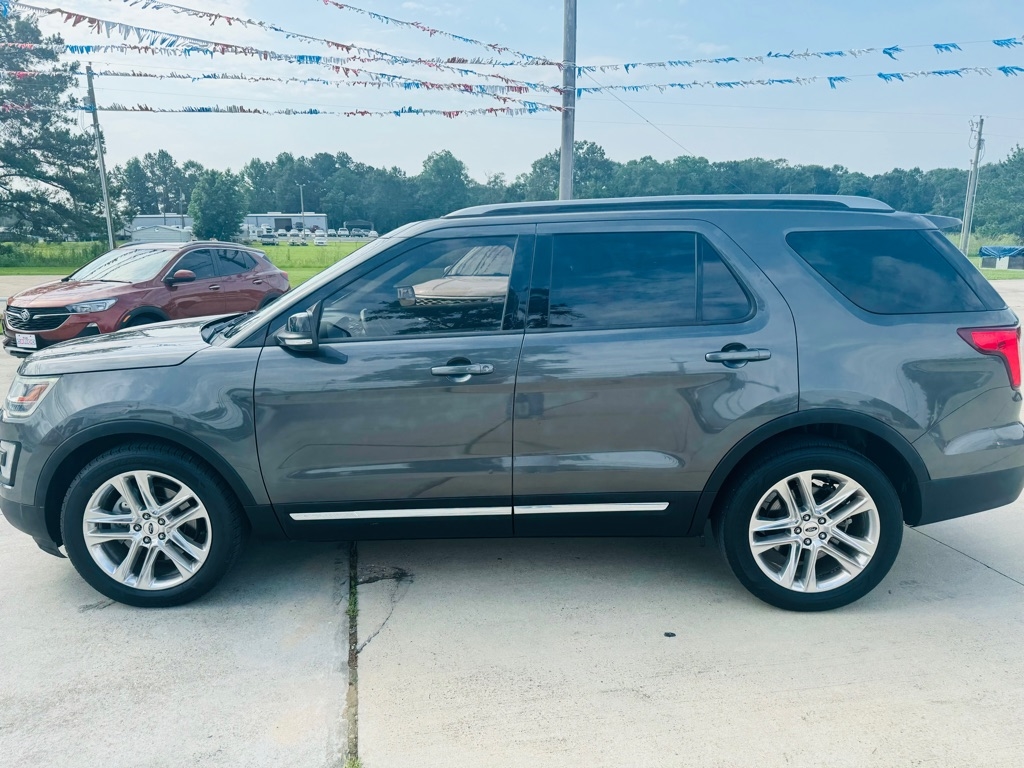 Ford Explorer XLT FWD 2016