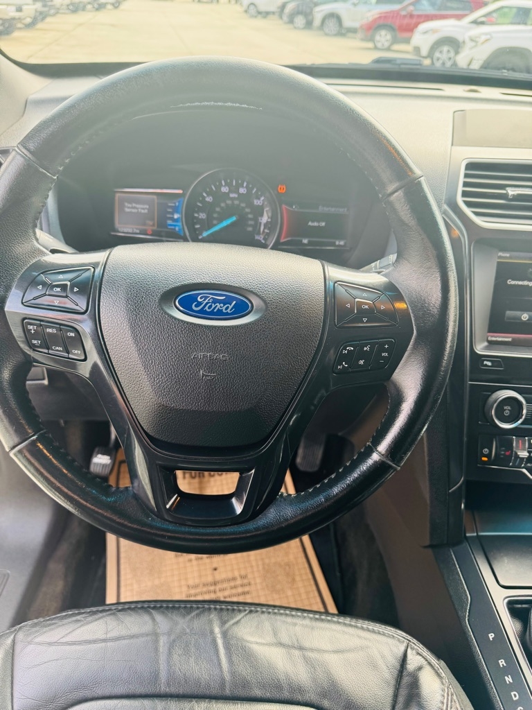 Ford Explorer XLT FWD 2016