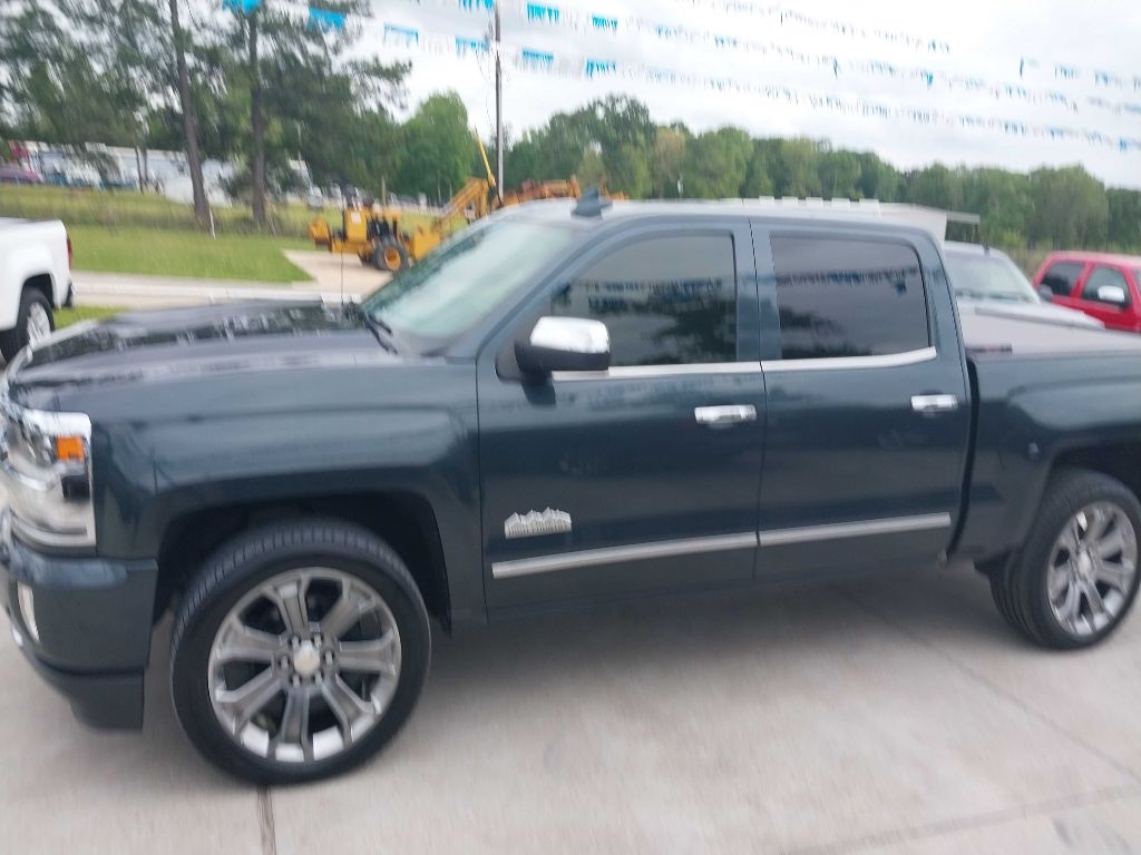 Chevrolet Silverado 1500 High Country Crew Cab Long Box 2WD 2018