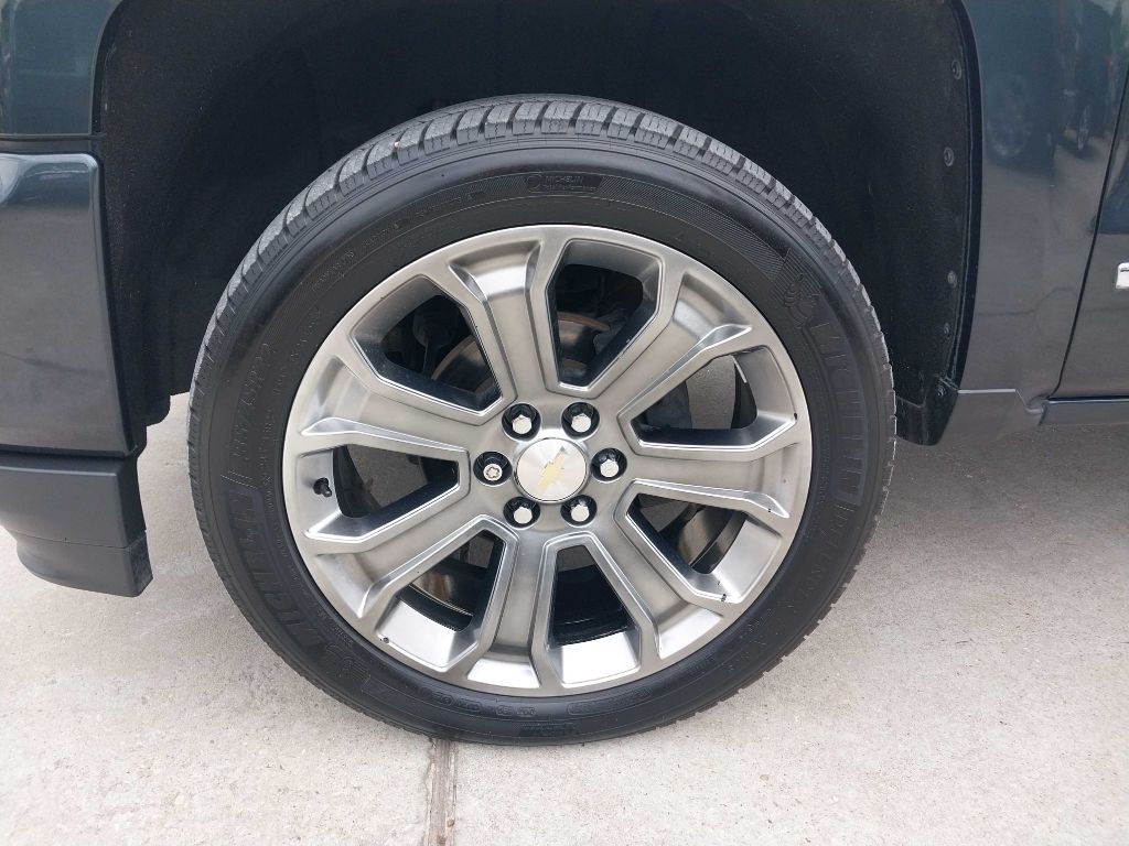 Chevrolet Silverado 1500 High Country Crew Cab Long Box 2WD 2018