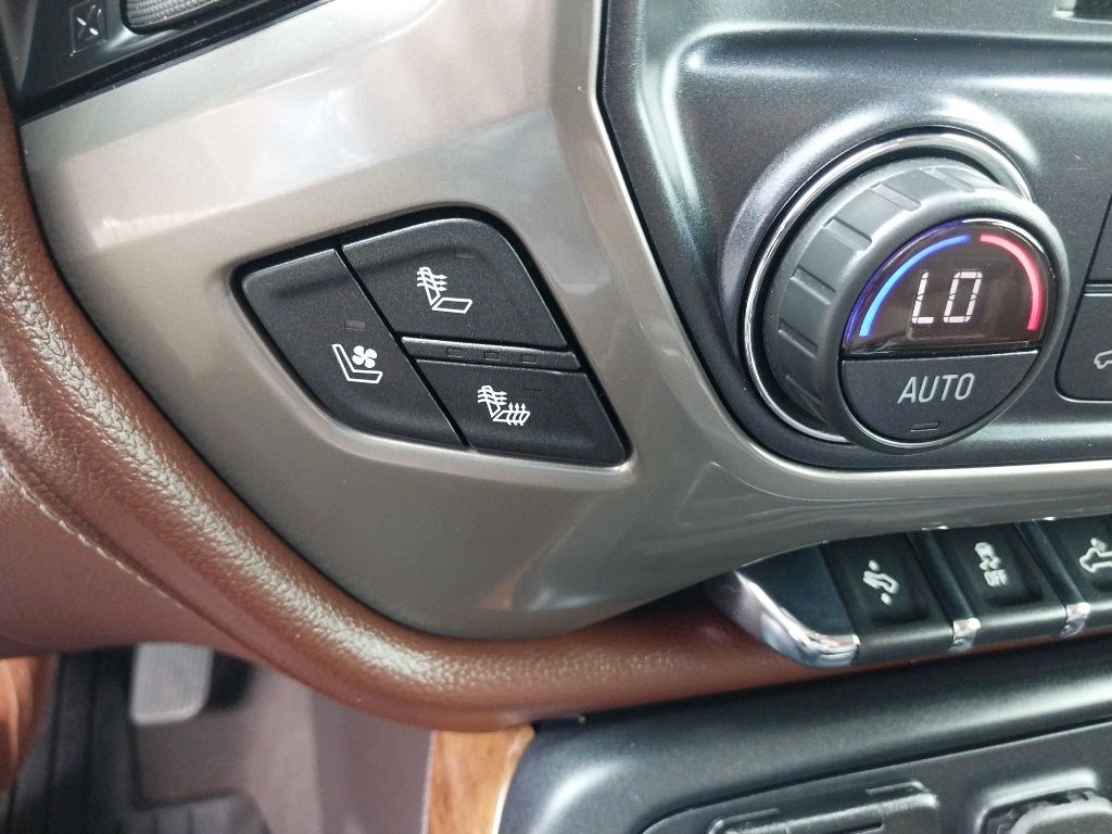 Chevrolet Silverado 1500 High Country Crew Cab Long Box 2WD 2018