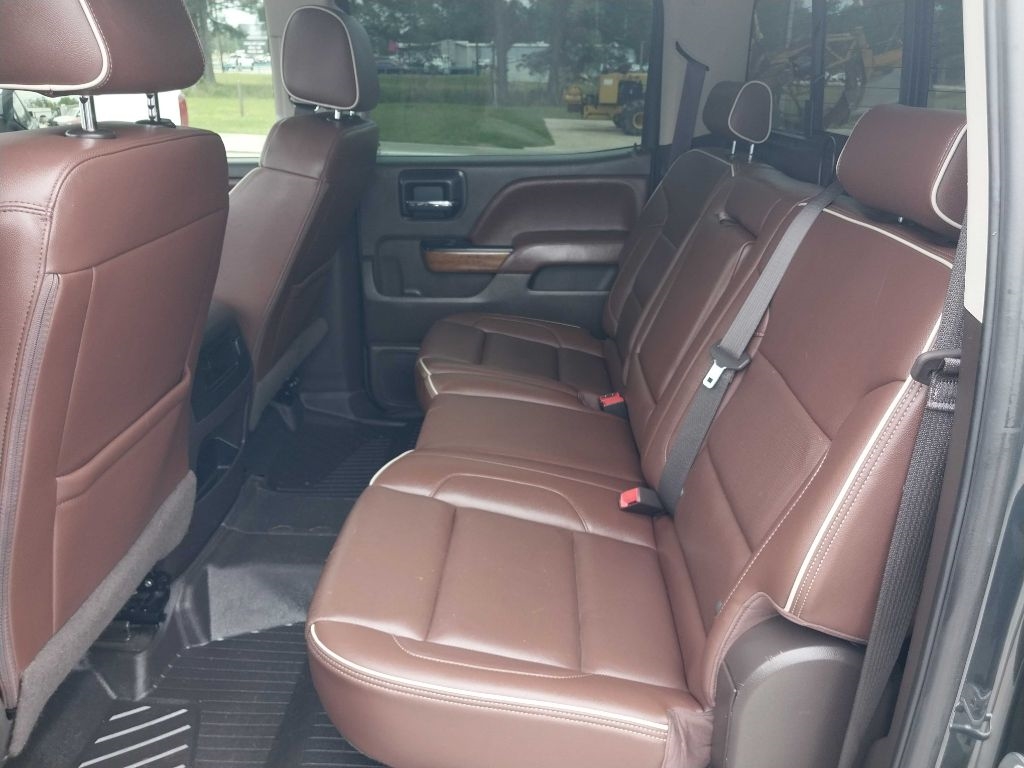 Chevrolet Silverado 1500 High Country Crew Cab Long Box 2WD 2018