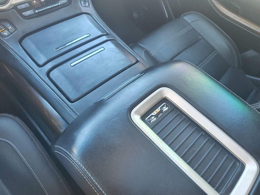 GMC Yukon Denali 4WD 2018