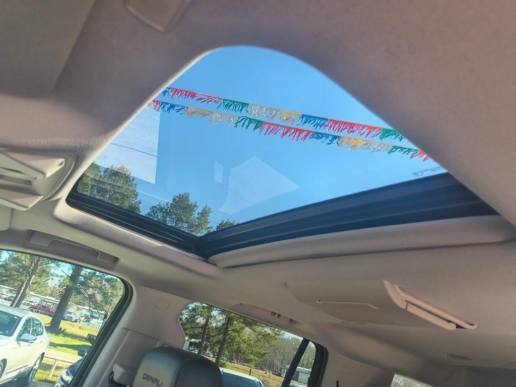 GMC Yukon Denali 4WD 2018