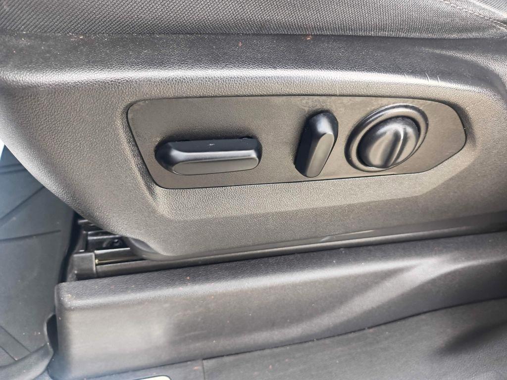 Chevrolet Silverado 1500 LT Crew Cab 2WD 2020