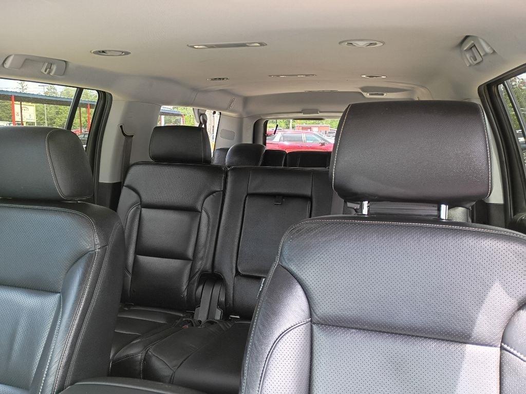 Chevrolet Suburban LS 2WD 2016