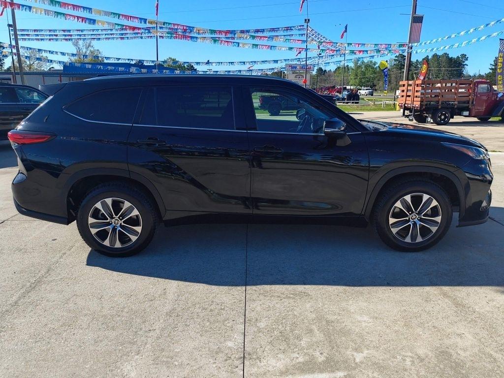 Toyota Highlander  2021