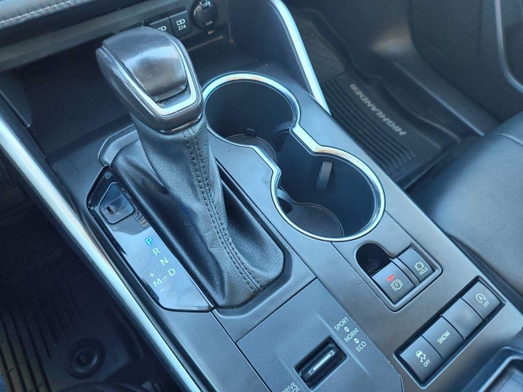 Toyota Highlander  2021