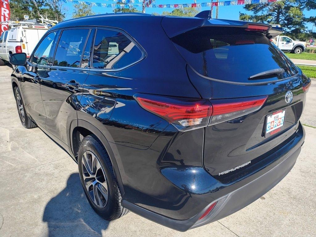 Toyota Highlander XLE FWD V6 2021