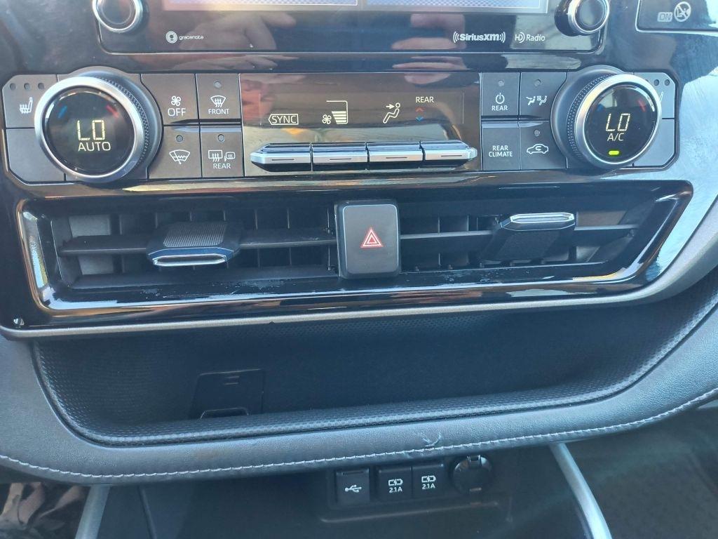 Toyota Highlander XLE FWD V6 2021