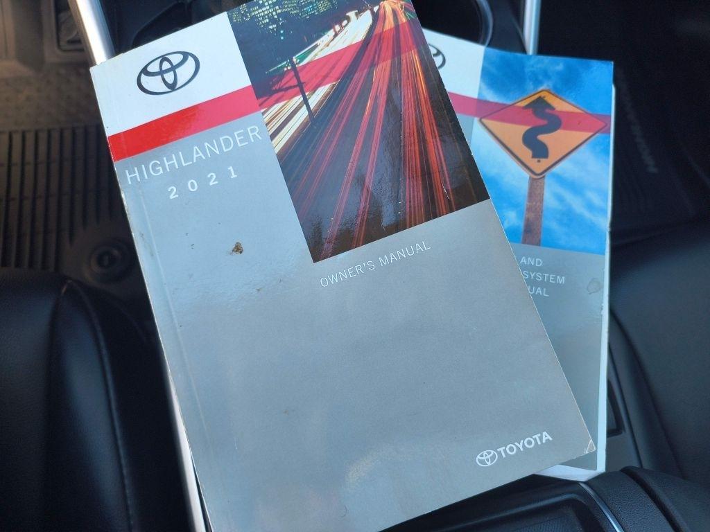 Toyota Highlander XLE FWD V6 2021