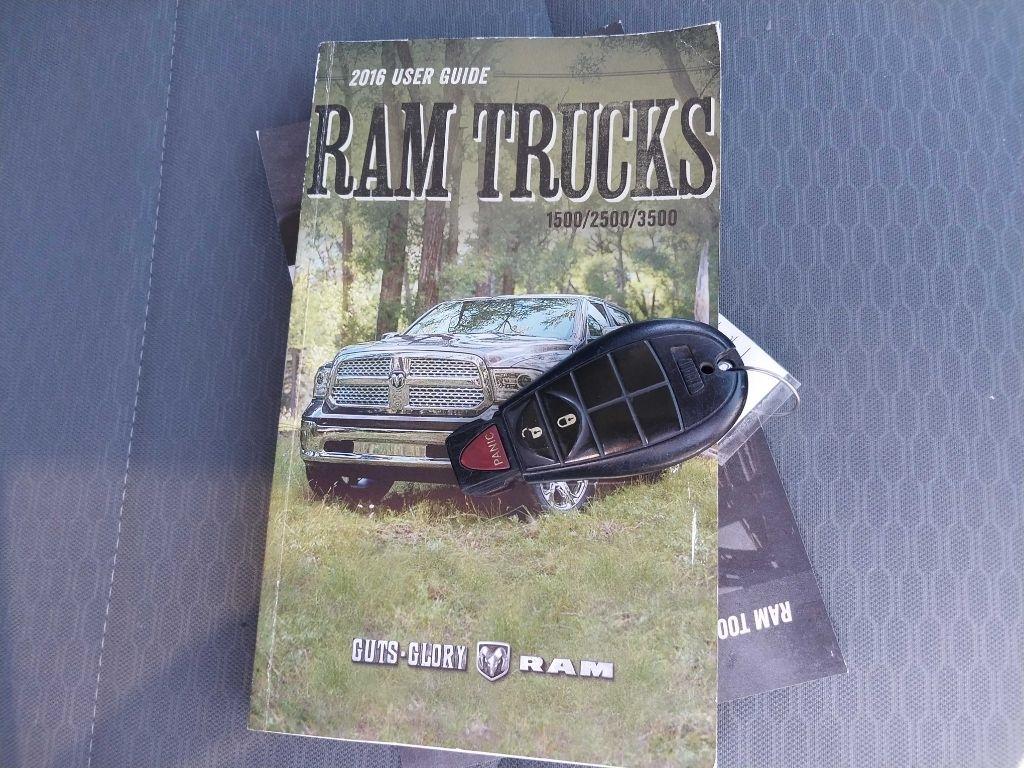 RAM 2500 SLT Crew Cab SWB 4WD 2016