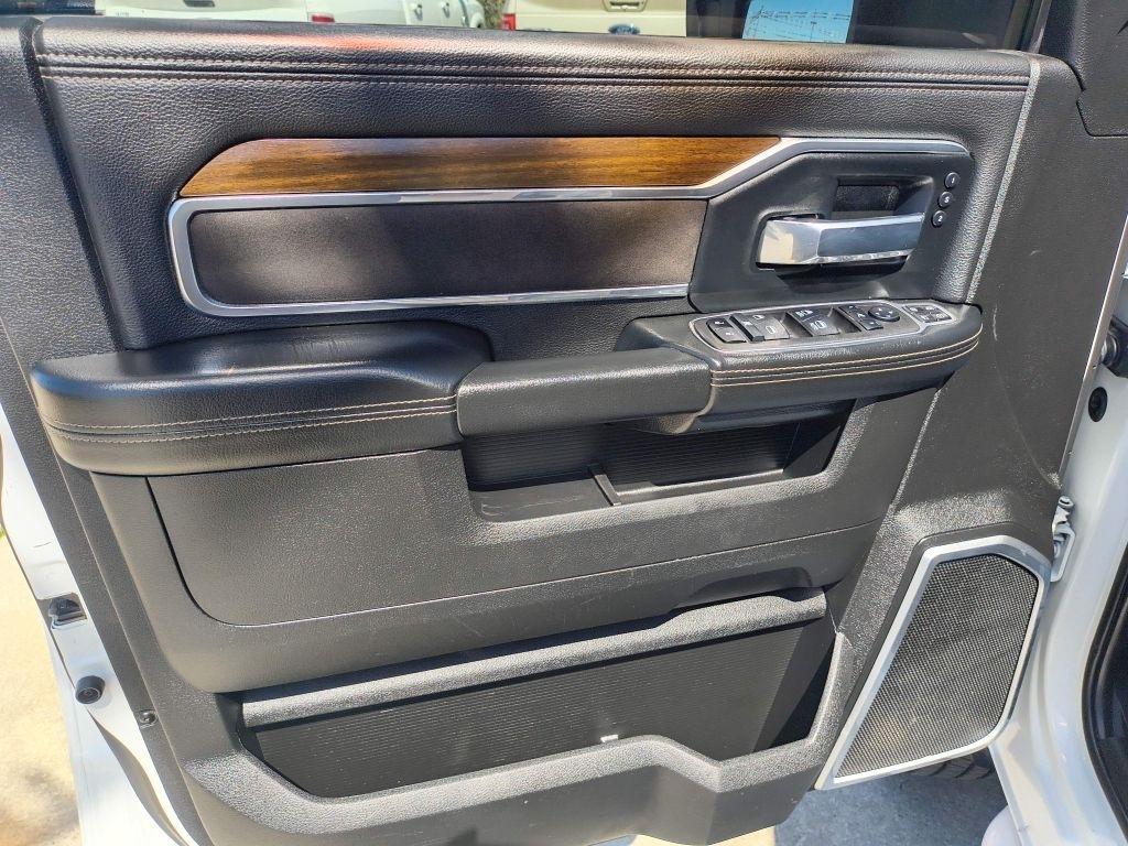 RAM 2500 Laramie Crew Cab SWB 4WD 2023