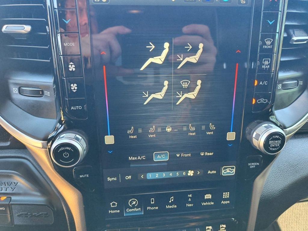 RAM 2500 Laramie Crew Cab SWB 4WD 2023