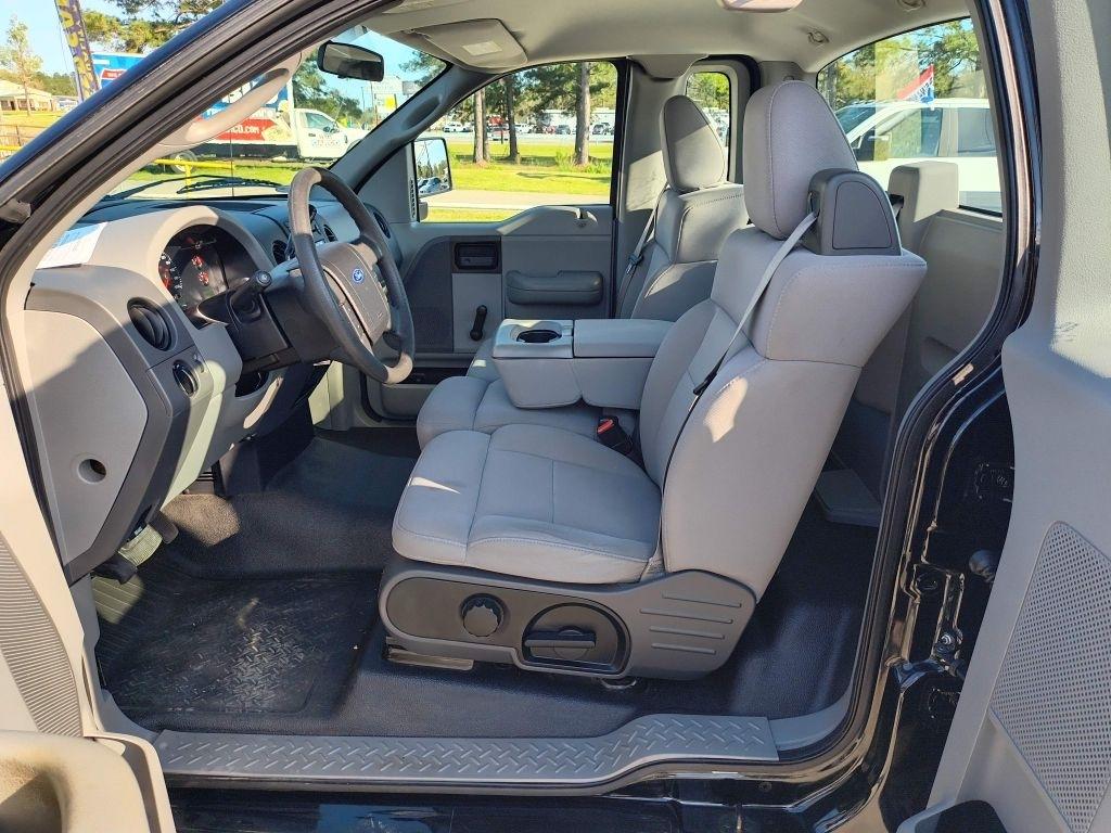 Ford F-150 STX Flareside 2WD 2005