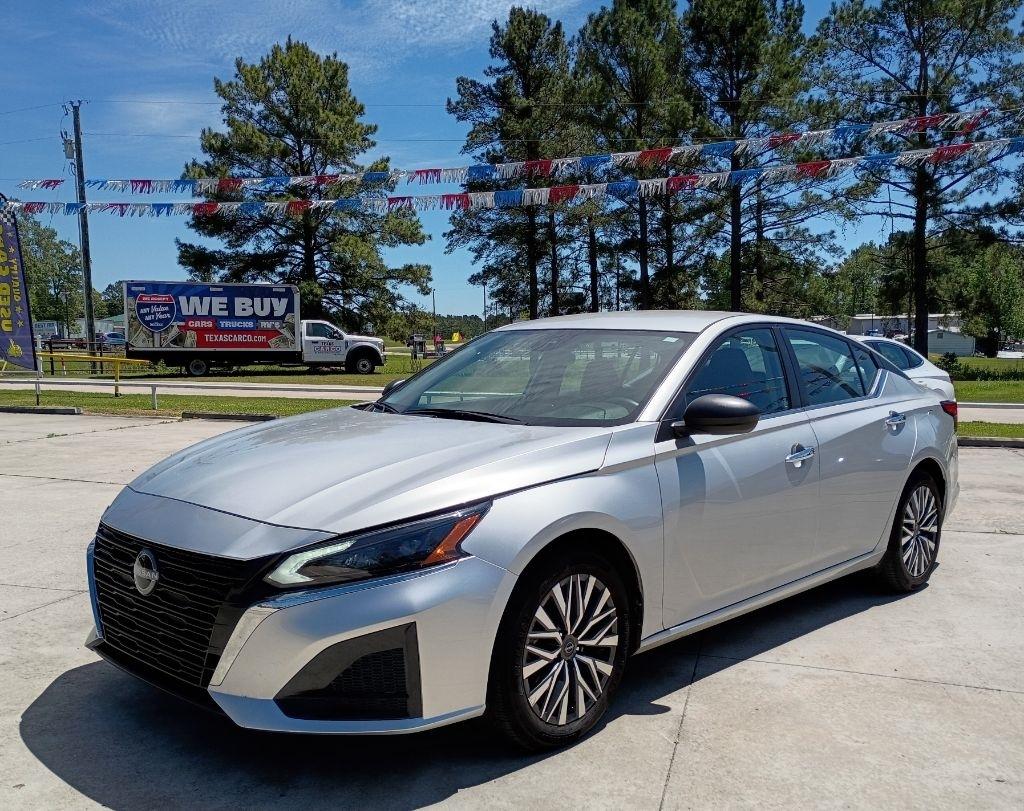 Nissan Altima 2.5 SV 2024