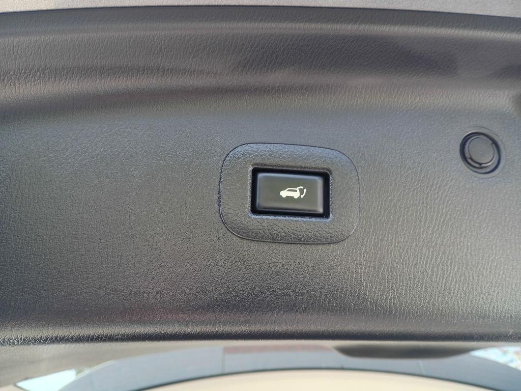 Nissan Armada SV 2WD 2019