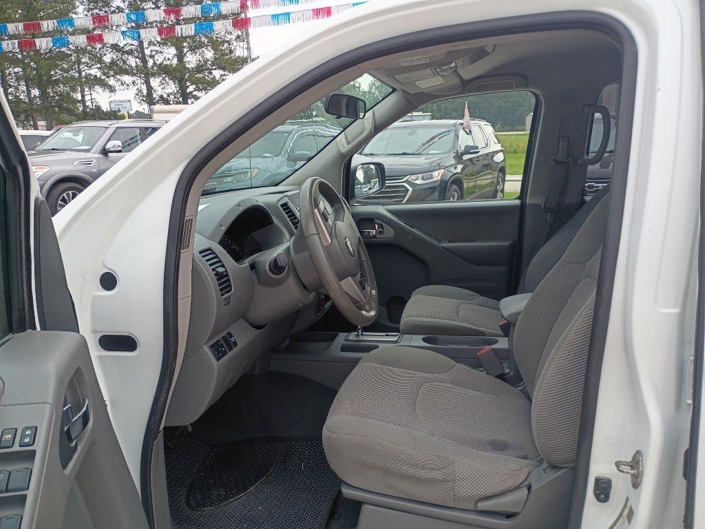 Nissan Frontier S Crew Cab 6MT 2WD 2019