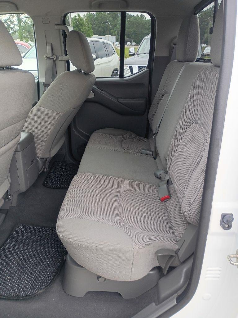 Nissan Frontier S Crew Cab 6MT 2WD 2019