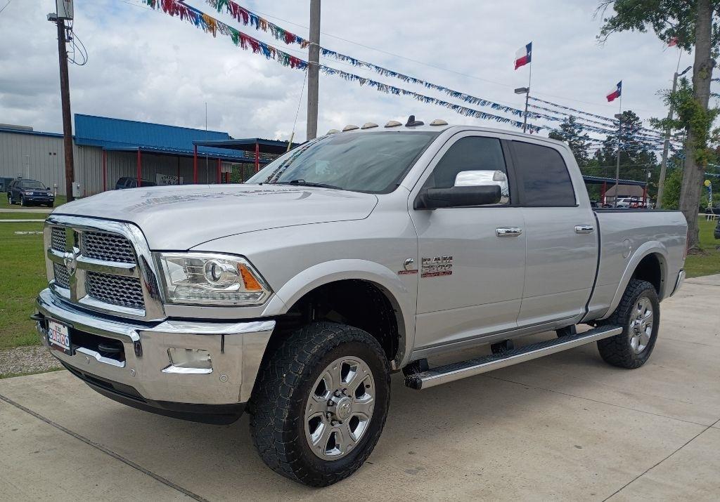 RAM 2500 Laramie Crew Cab SWB 4WD 2016