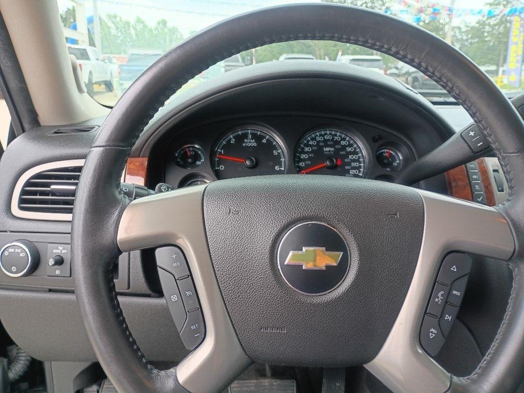 Chevrolet Suburban LT 1500 2WD 2013