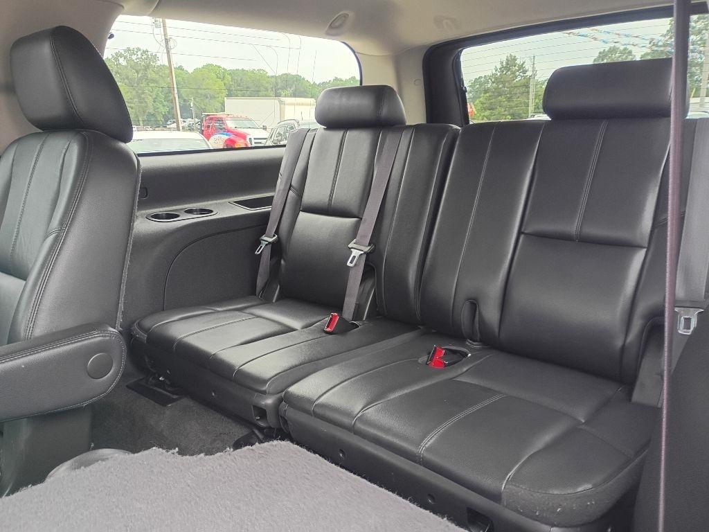 Chevrolet Suburban LT 1500 2WD 2013