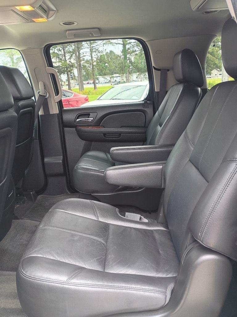Chevrolet Suburban LT 1500 2WD 2013