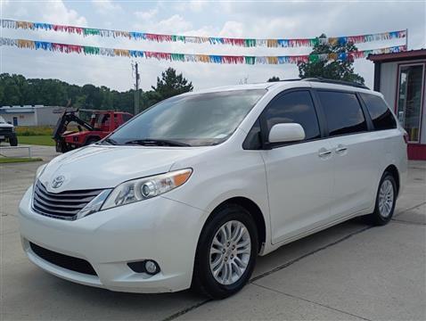 2016 Toyota Sienna XLE FWD 8-Passenger V6