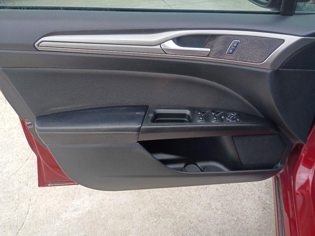 Ford Fusion SE 2019