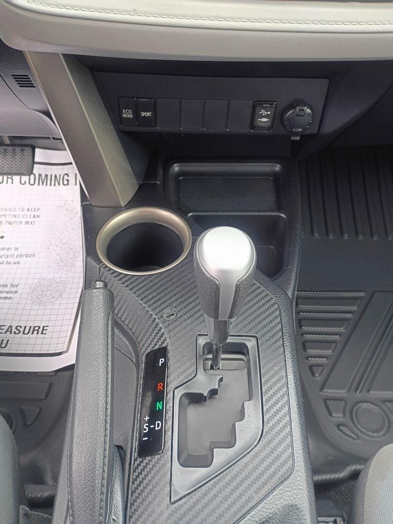 Toyota RAV4 LE FWD 2013
