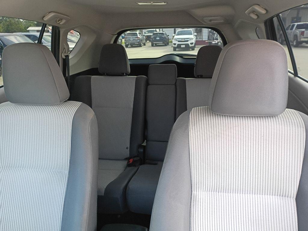 Toyota RAV4 LE FWD 2013