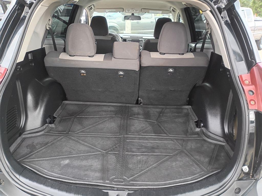 Toyota RAV4 LE FWD 2013